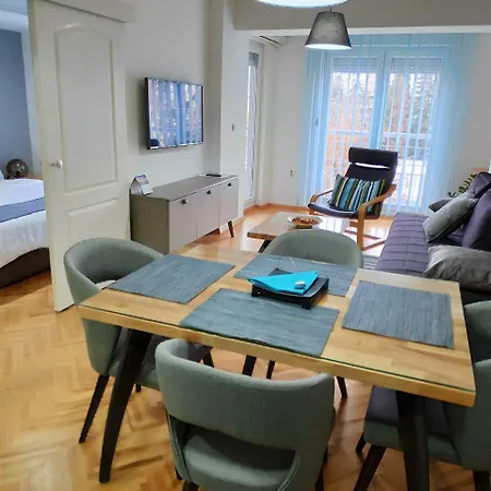 Apartment Fantasy 2 *